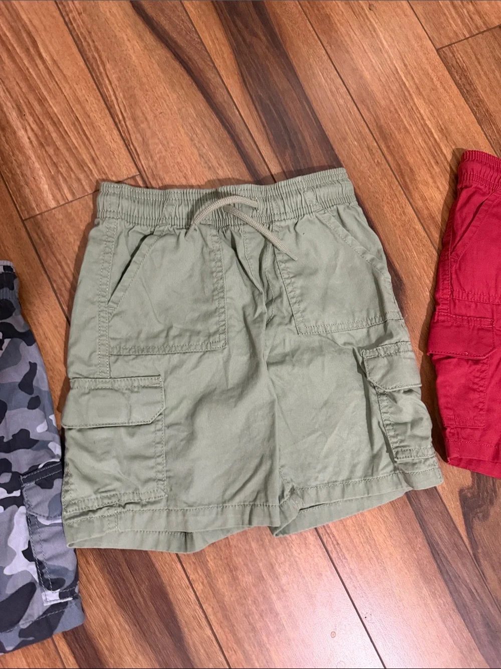 The Children's Place Cargo Shorts Trio - Red, Sage, Gray Camo